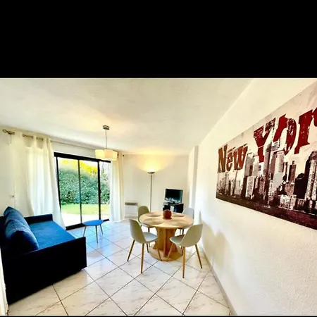 Apartment Avec Terrasse Et Jardin