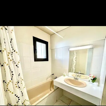 Avec Terrasse Et Jardin Διαμέρισμα Ρουαγιάν