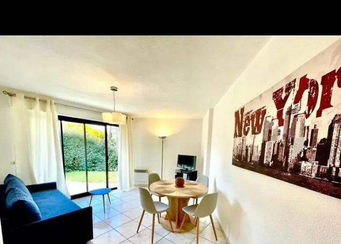 Apartment Avec Terrasse Et Jardin